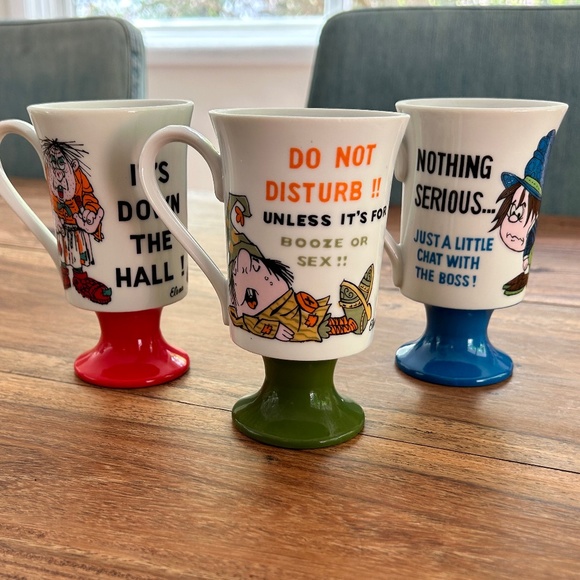 Vintage Arnart 5th Avenue Office Pedestal Mugs (2471)